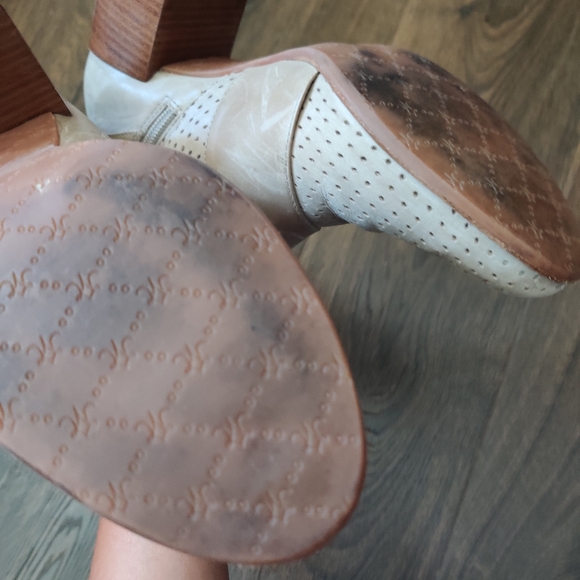 Johnston & Murphy Zip Leather Block Heel Boot Womens Size 10 Neutral - Picture 7 of 8